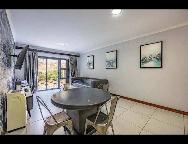 2 BEDROOM APARTMENT FOR SALE IN MENLO PARK